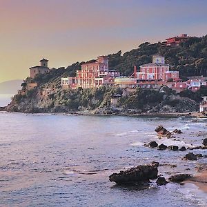 Due graziose camere con vista mare a 5 min dal mare di Castiglioncello